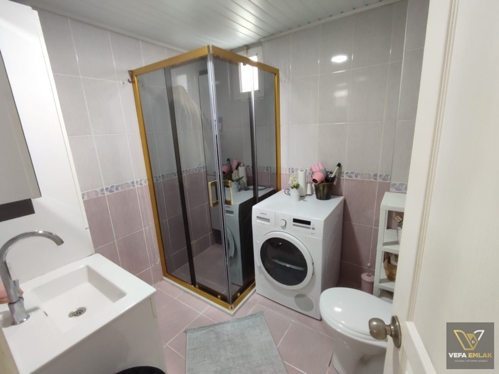 KEMALÖZ MAH.TAKVA CAMİİ YAKININDA 145 m2 3+1 SATILIK LÜKS DAİRE
